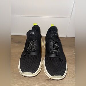 Steve Madden NY90 Sneakers